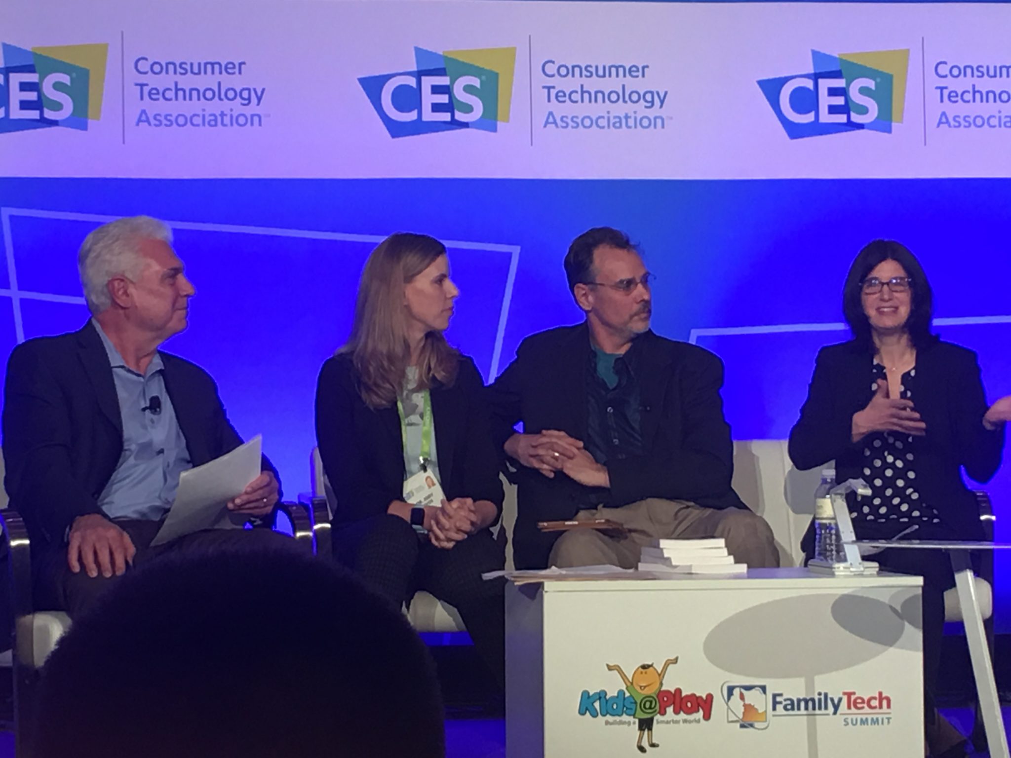CES2018: Experts Say Parents Should Play WITH Their Kids More