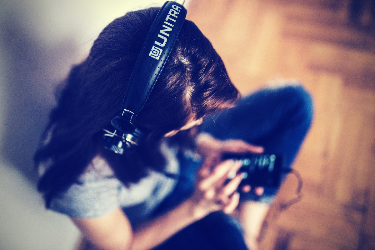 Monitor Song Lyrics with Bark!